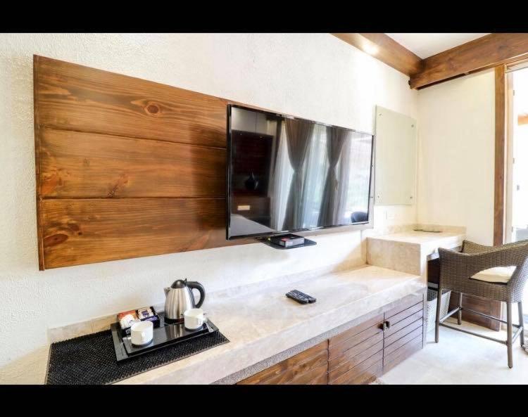 Shivers Oasis Luxury Boutique Resort Кандолим Экстерьер фото