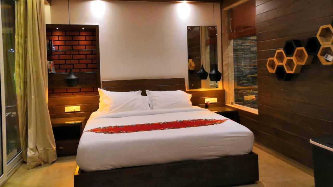 Shivers Oasis Luxury Boutique Resort Кандолим Экстерьер фото