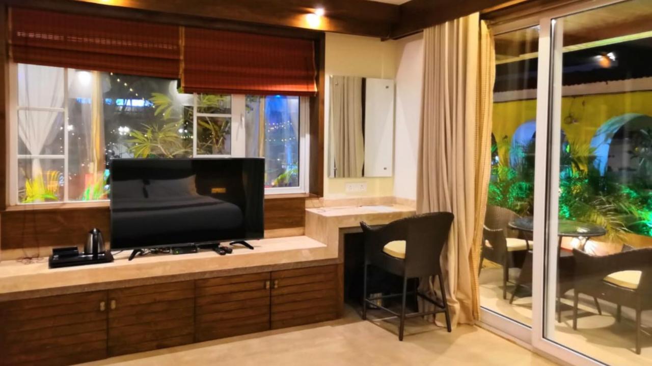 Shivers Oasis Luxury Boutique Resort Кандолим Экстерьер фото