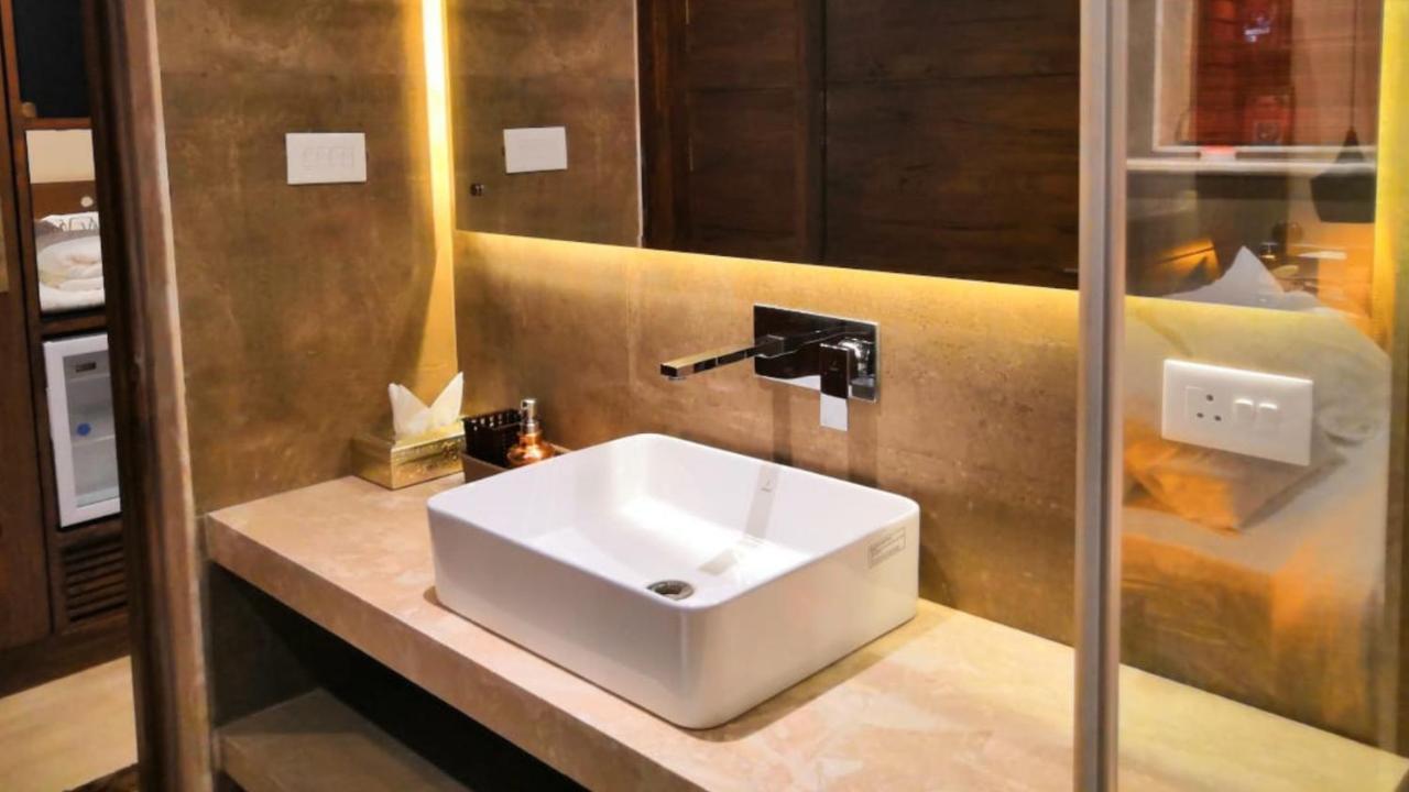 Shivers Oasis Luxury Boutique Resort Кандолим Экстерьер фото