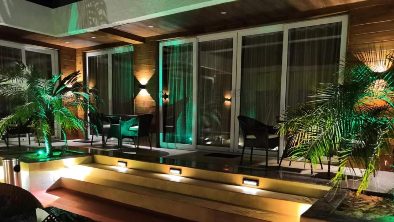 Shivers Oasis Luxury Boutique Resort Кандолим Экстерьер фото