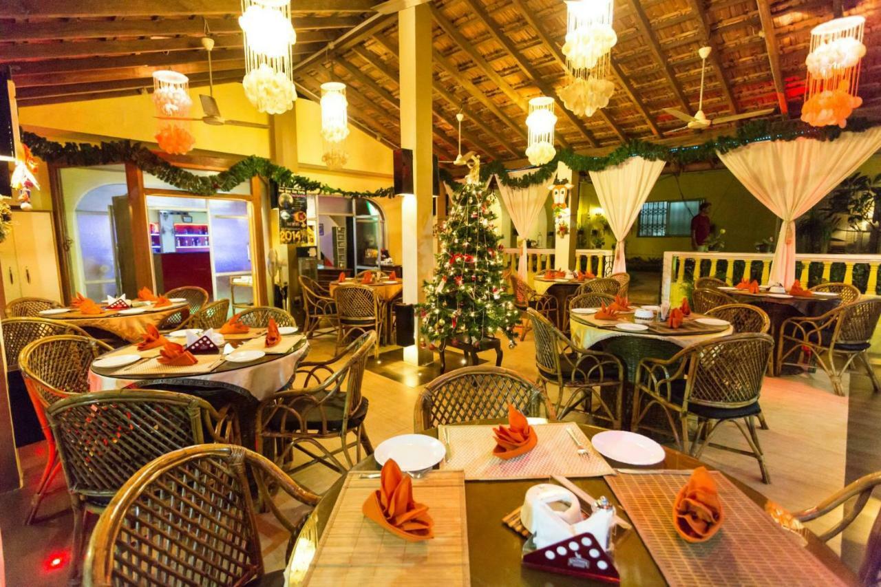 Shivers Oasis Luxury Boutique Resort Кандолим Экстерьер фото